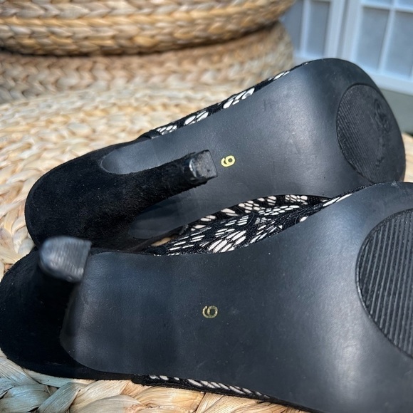 Seychelles Special Edition Bobbin Lace Pumps - Picture 12 of 12